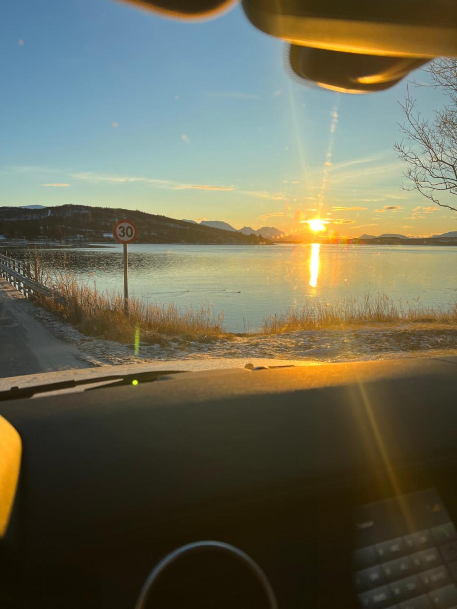 Hakoyveien 151, Tromso Hotel Buitenkant foto